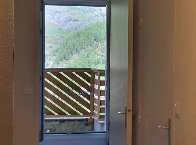 Seignus D Pieds Des Pistes *